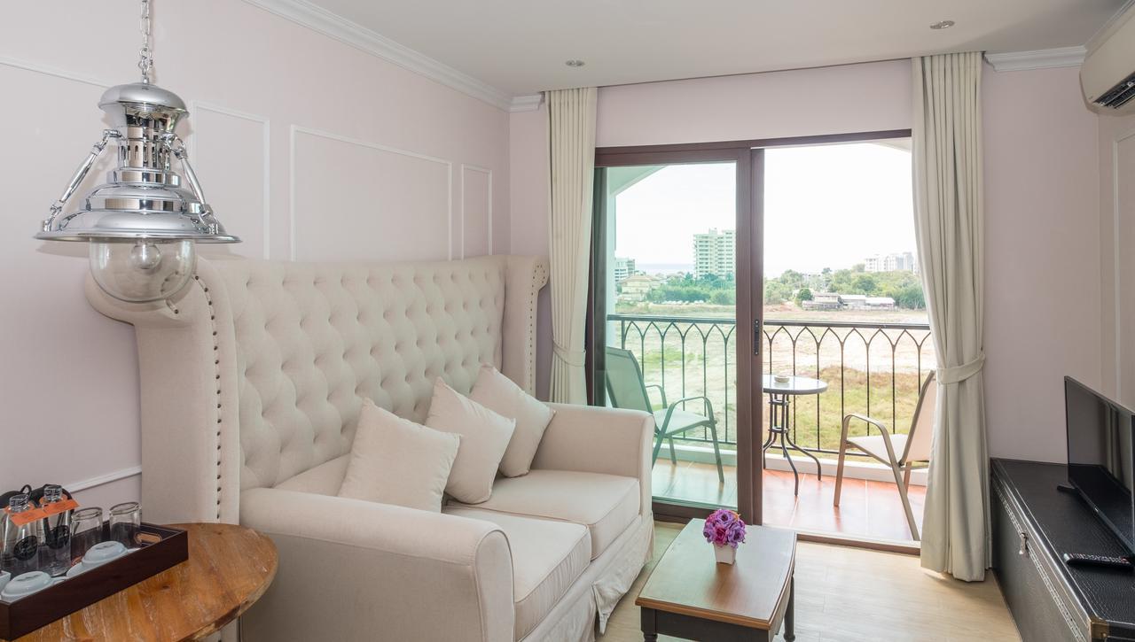 The Symphony Suites Pattaya Jomtien Beach Exterior photo